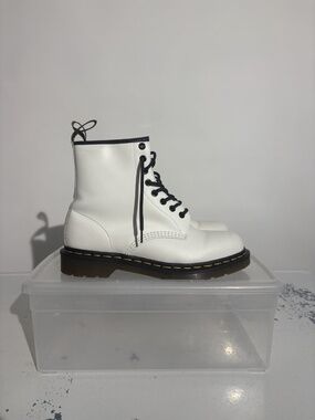 Dr. Martens 1460 Boots Smooth Leather White Men Size 8 Good Condition 8/10